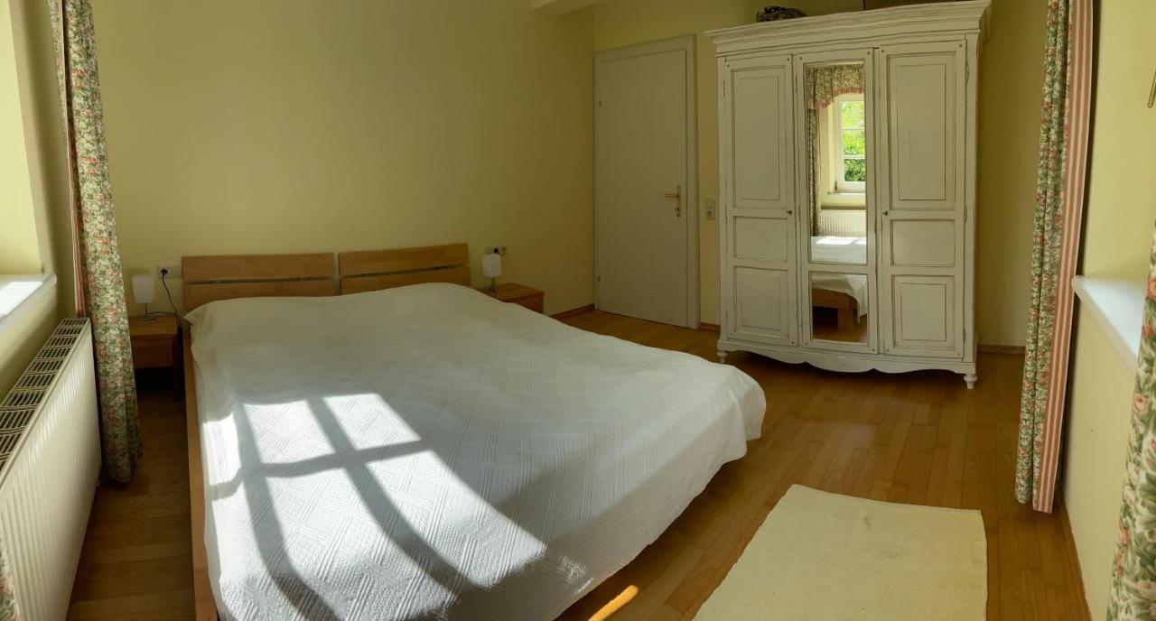 Apartment Cinderella Oberhaus Bagian luar foto